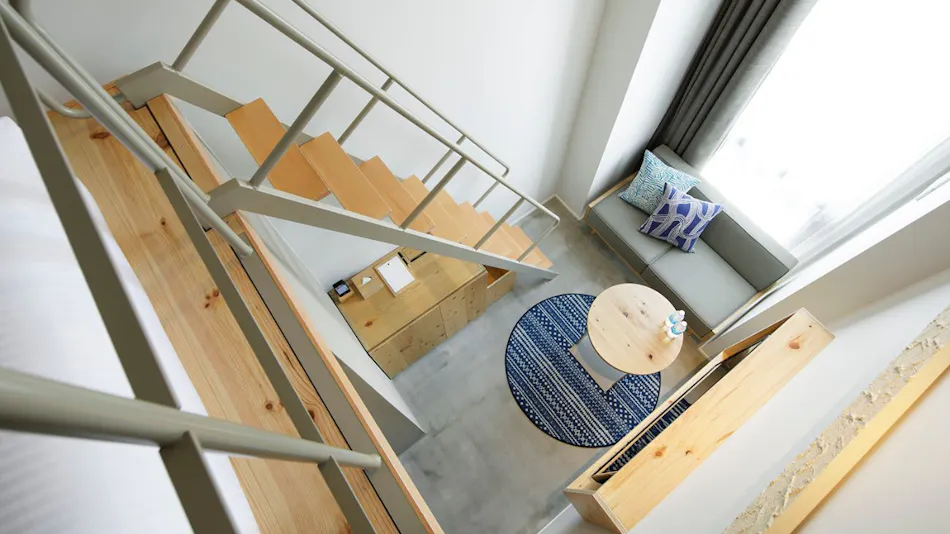 HOTEL LOCUS