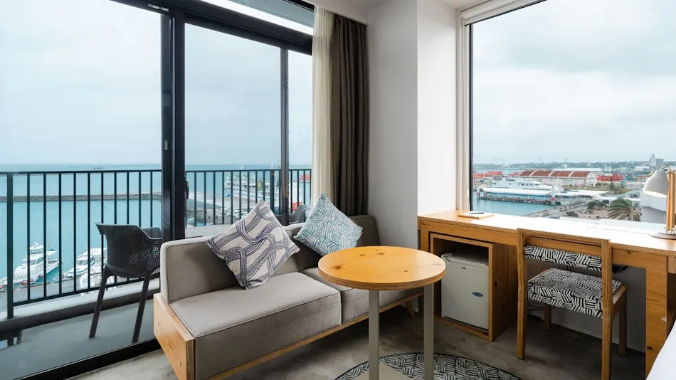HOTEL LOCUS
