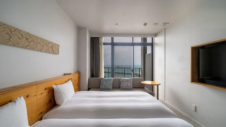 HOTEL LOCUS
