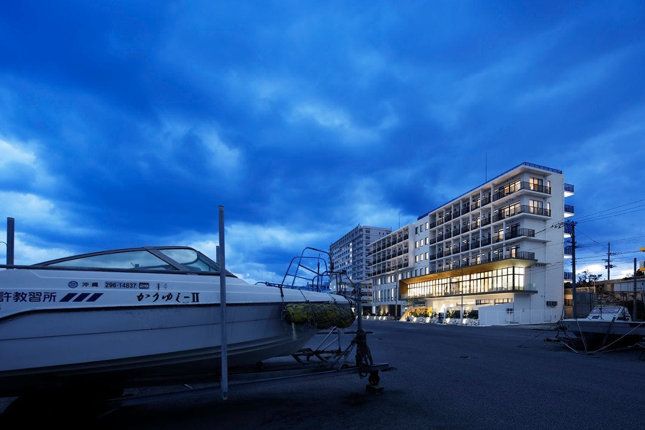 HOTEL LOCUS