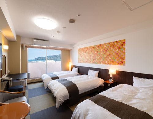 和モダントリプル