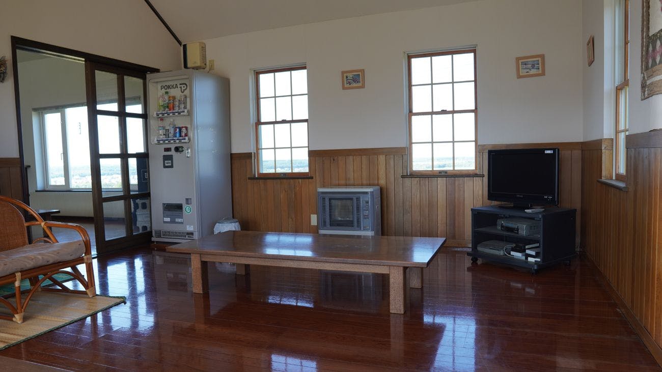 เวลาผ่อนคลายในห้องสนทนาพร้อมชมวิวภูเขาชาริ