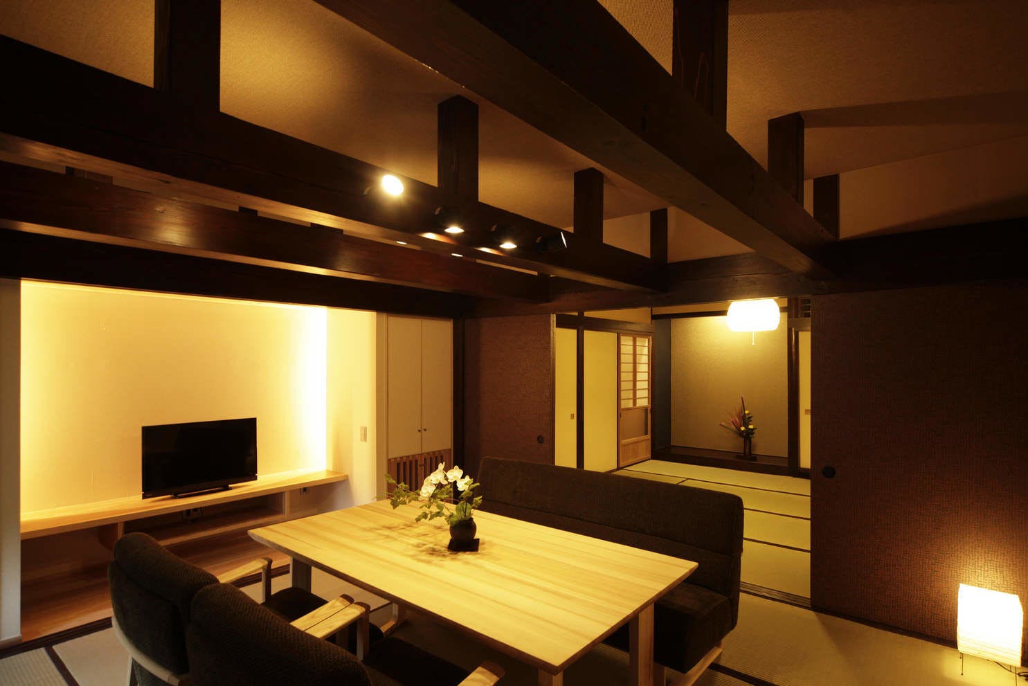 เก้าอี้นวดสไตล์ญี่ปุ่นโมเดิร์น ◆ Tsukitei ◆