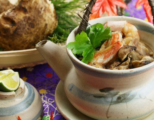 【秋季限定】松茸を秋薫る土瓶蒸し