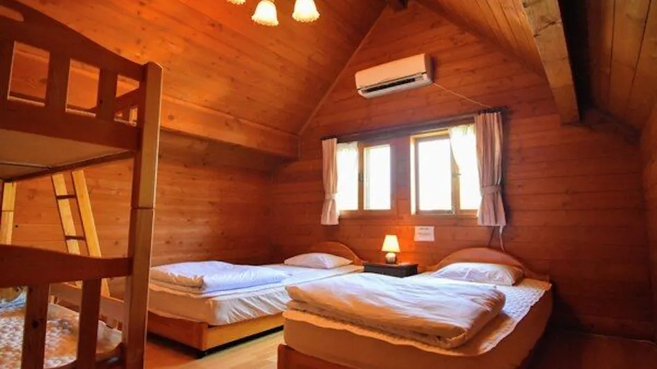Canadian Log Cottage TAKITARO