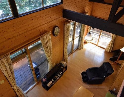 リビング　天然温泉付きハーフログハウス