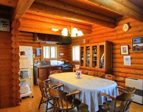 リビング（一例）小中ログハウス