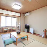 อาคารหลัก: ห้องสไตล์ญี่ปุ่นที่ผ่อนคลาย