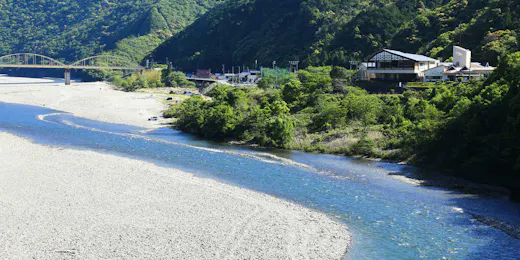 入鹿温泉 ホテル瀞流荘