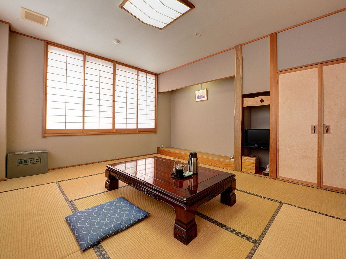 Sansai and Mushroom Inn Hiroseya Ryokan