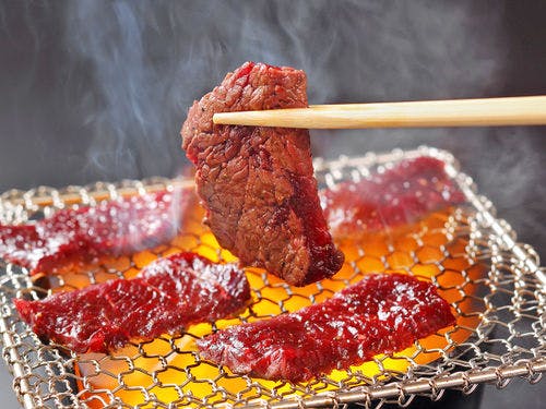 旨味がぎゅっ！くじらの炙り焼き