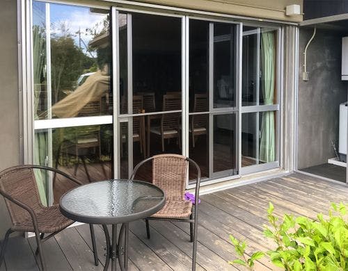 ・テラス／自然を楽しみながらリラックス