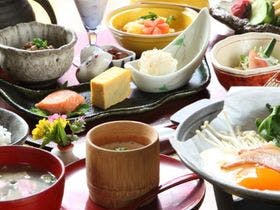 野の花の宿　阿蘇の四季