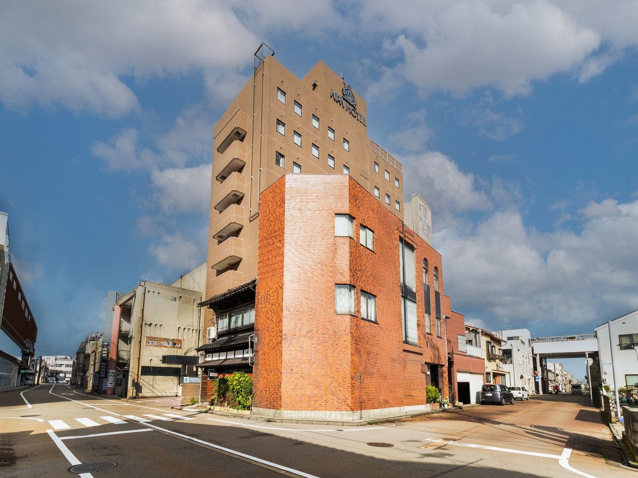 โรงแรมอาป้า〈โคมัตสึ〉ด้านนอก