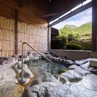 อ่างอาบน้ำในร่ม