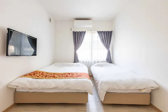 【Kamar Gaya Barat】1 tempat tidur semi-double + 1 tempat tidur single