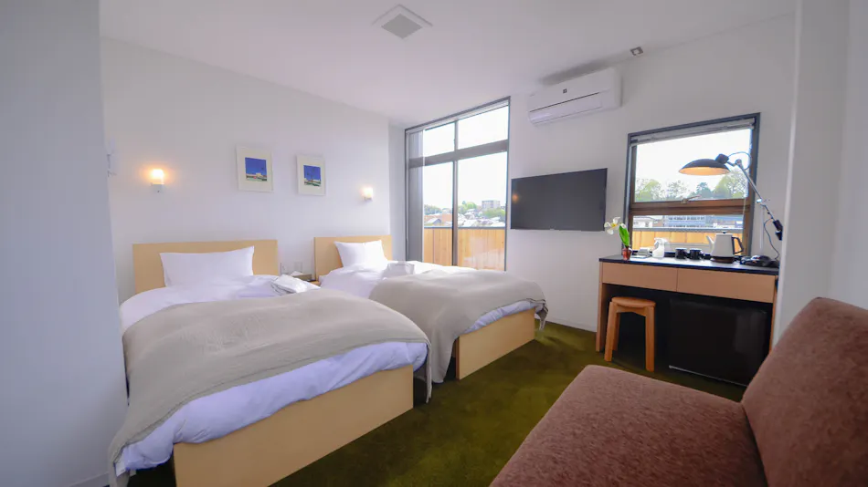 RIVER SIDE HOTEL SARARASO