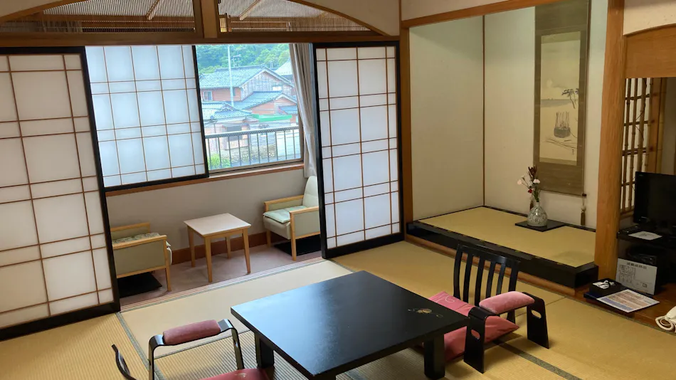 Hotel Kappo Ishimaru: The Inn of Echizen Crab and Natural Abalone