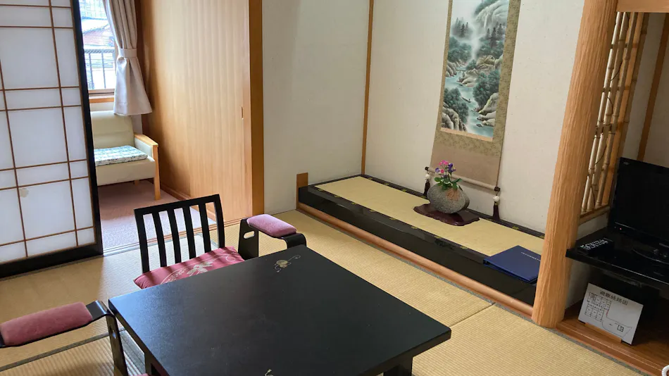 Hotel Kappo Ishimaru: The Inn of Echizen Crab and Natural Abalone