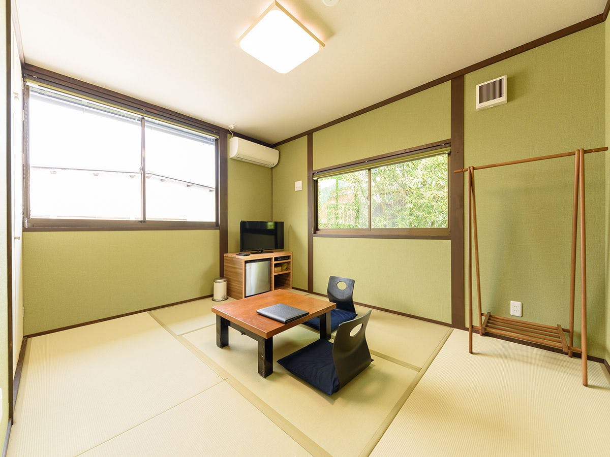 Lantai 2 bangunan tambahan: Kamar bergaya Jepang 6 tatami, toilet bersama 【Moegi】