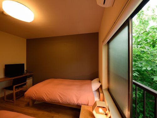 ツインルーム・トイレ共同【銀鼠】