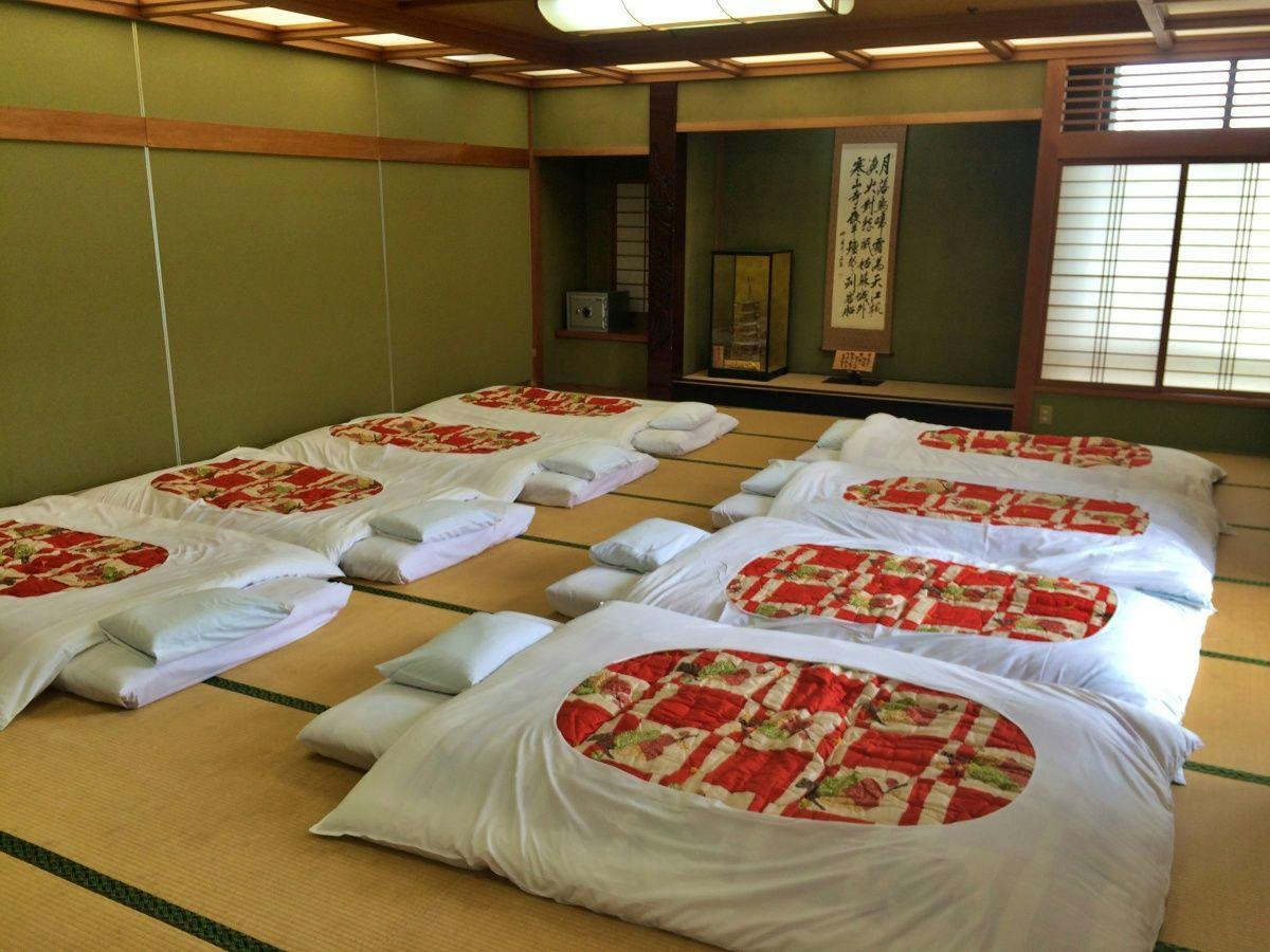 Sukiyafuu Ryokan Karasawa