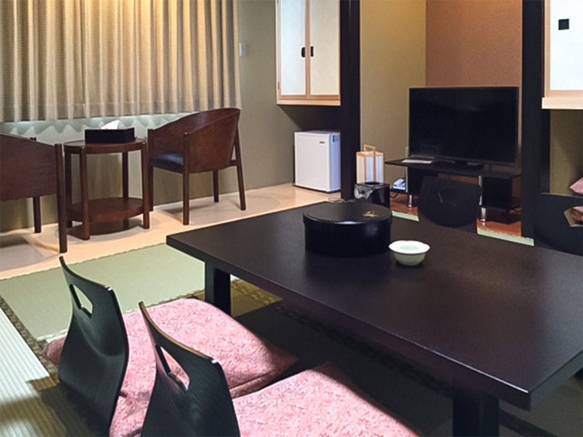 ・Kamar gaya Jepang 8 tatami