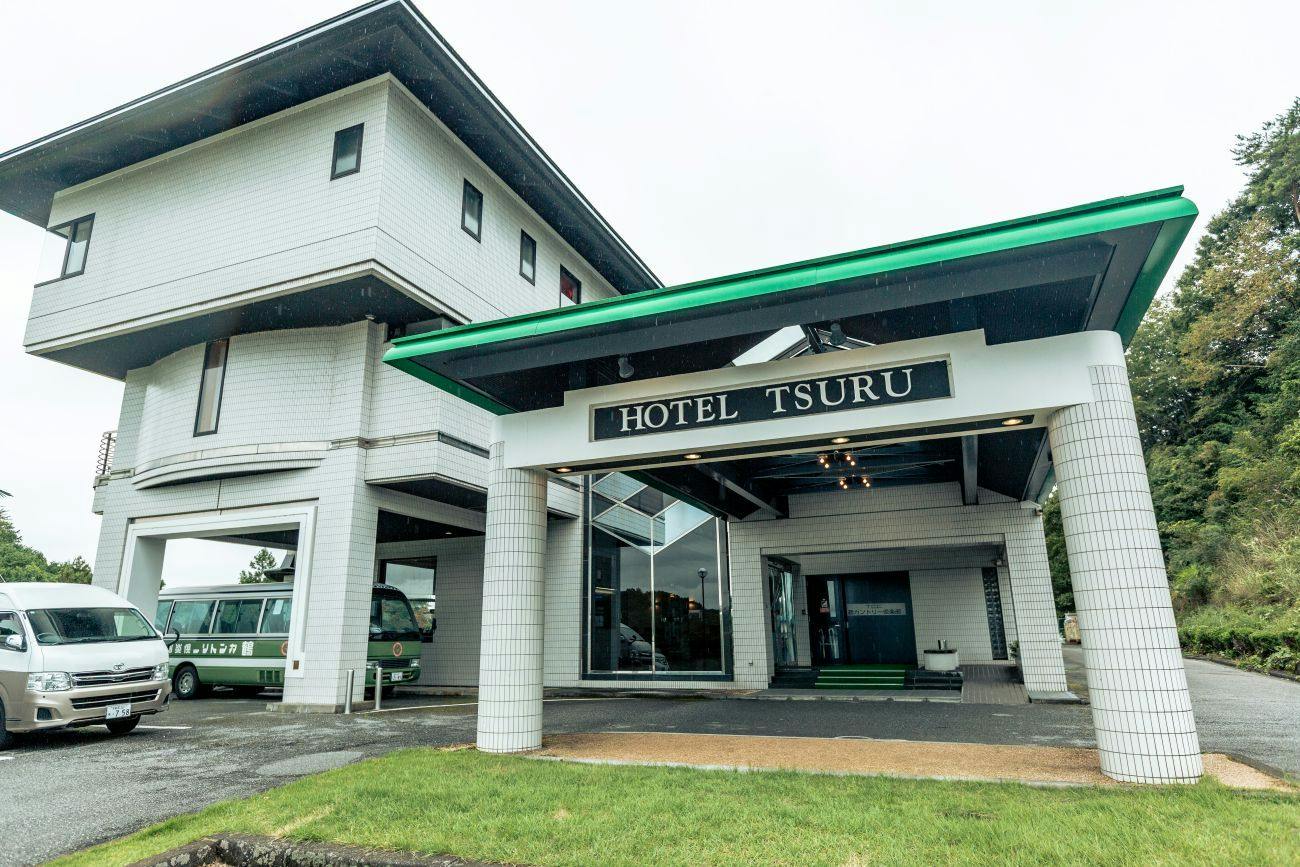 Hotel Tsuru (HOTEL TSURU)