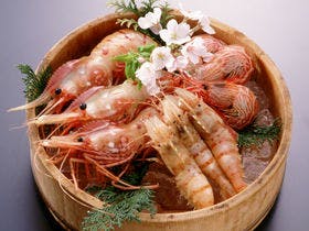 希少！夕日港の朝獲れ鮮魚を毎朝厳選　新海荘＜夕日ヶ浦温泉＞