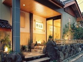 希少！夕日港の朝獲れ鮮魚を毎朝厳選　新海荘＜夕日ヶ浦温泉＞