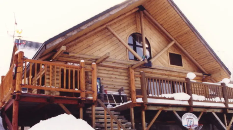 Log Pension Pine House