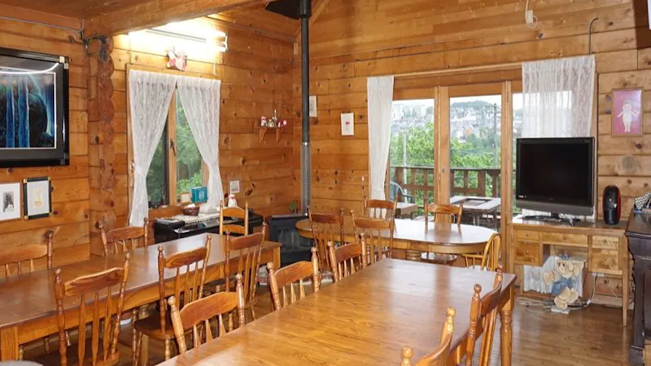 Log Pension Pine House