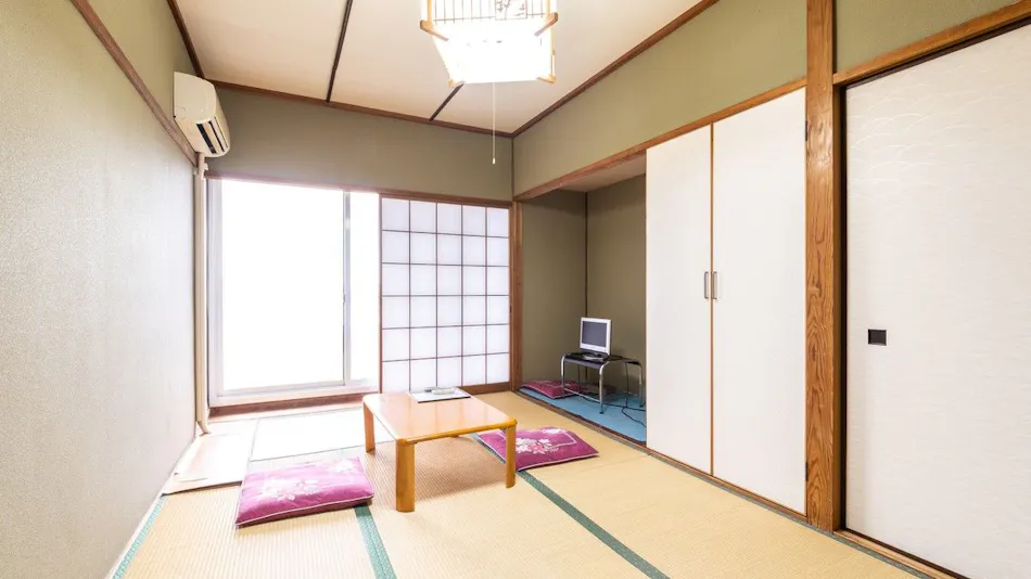 Pet-Friendly Shirahama Onsen Bay Lily National Lodge