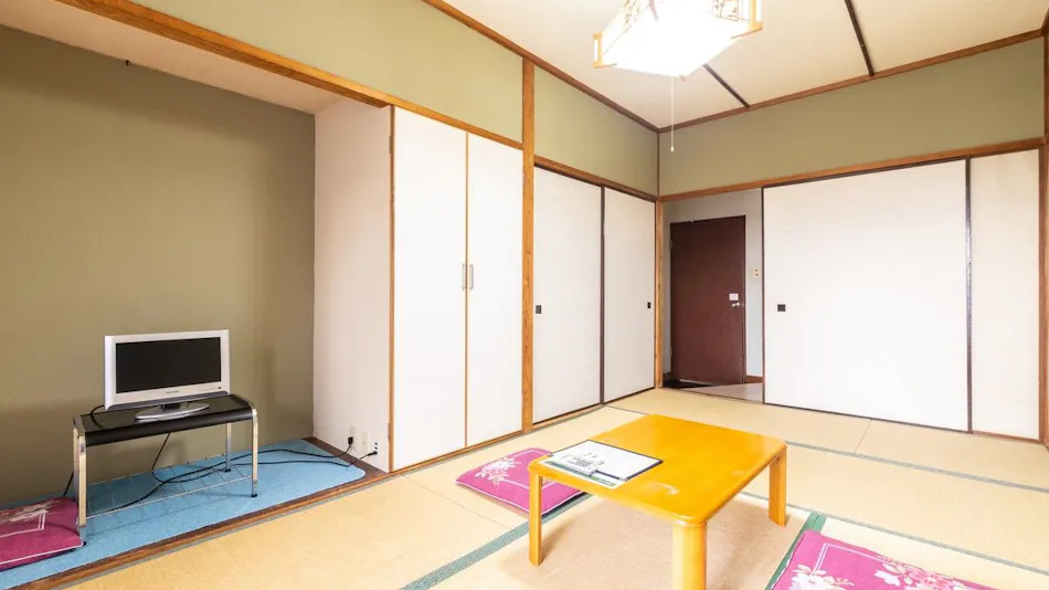 Pet-Friendly Shirahama Onsen Bay Lily National Lodge
