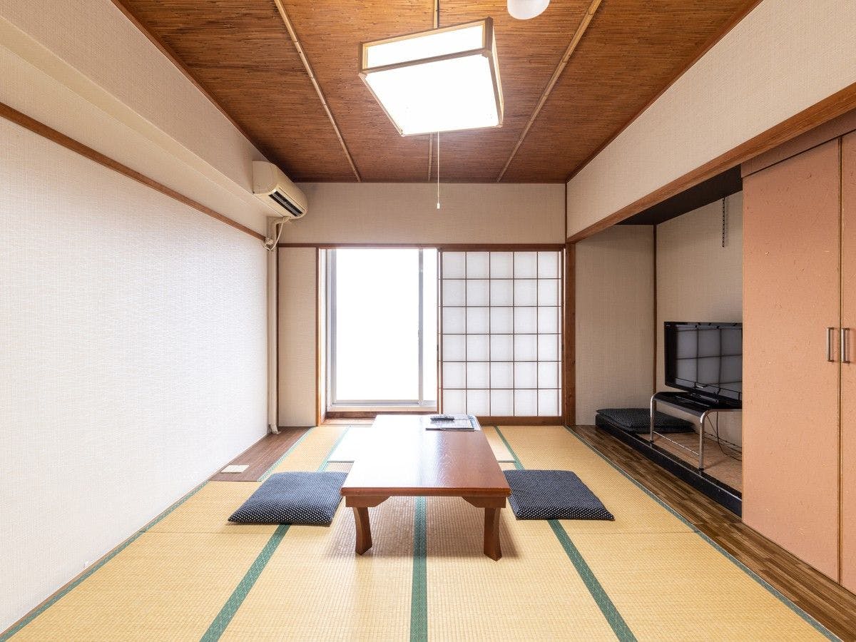 Pet-Friendly Shirahama Onsen Bay Lily National Lodge