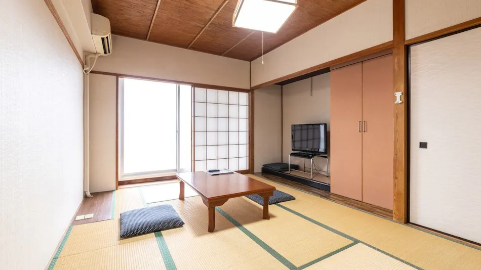 Pet-Friendly Shirahama Onsen Bay Lily National Lodge