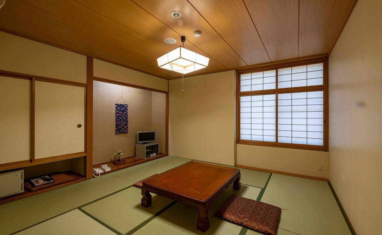 ห้องสไตล์ญี่ปุ่นขนาด 6 ถึง 8 เสื่อ เหมาะสำหรับการเดินทางกลุ่มเล็ก