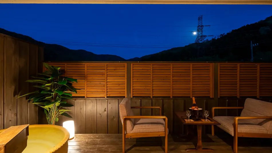 Hana Hasu Onsen Somayama