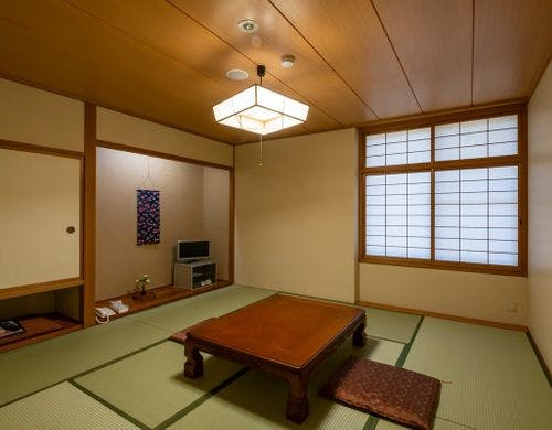 6畳～8畳の和室。少人数様のご旅行に。