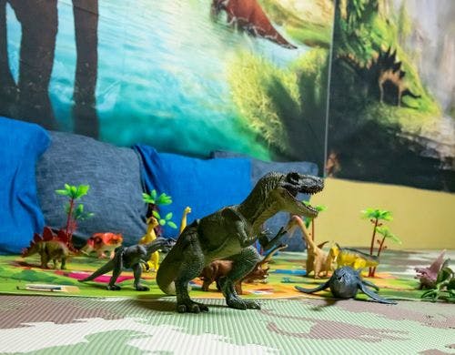 恐竜好きのお子様なら、思わず笑顔に♪