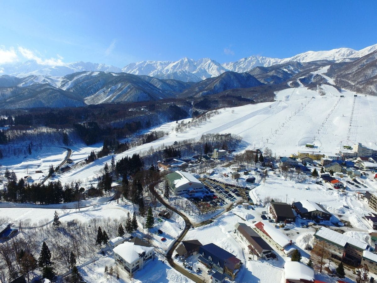 บริเวณโดยรอบ: ที่ราบสูงสึกะอิเคะในฤดูหนาว