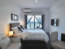 ビーチフロントタワーミハマ