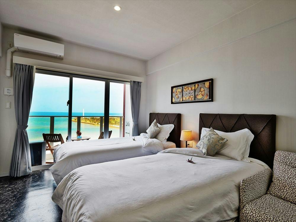 Beachfront Tower Mihama by DSH Resorts