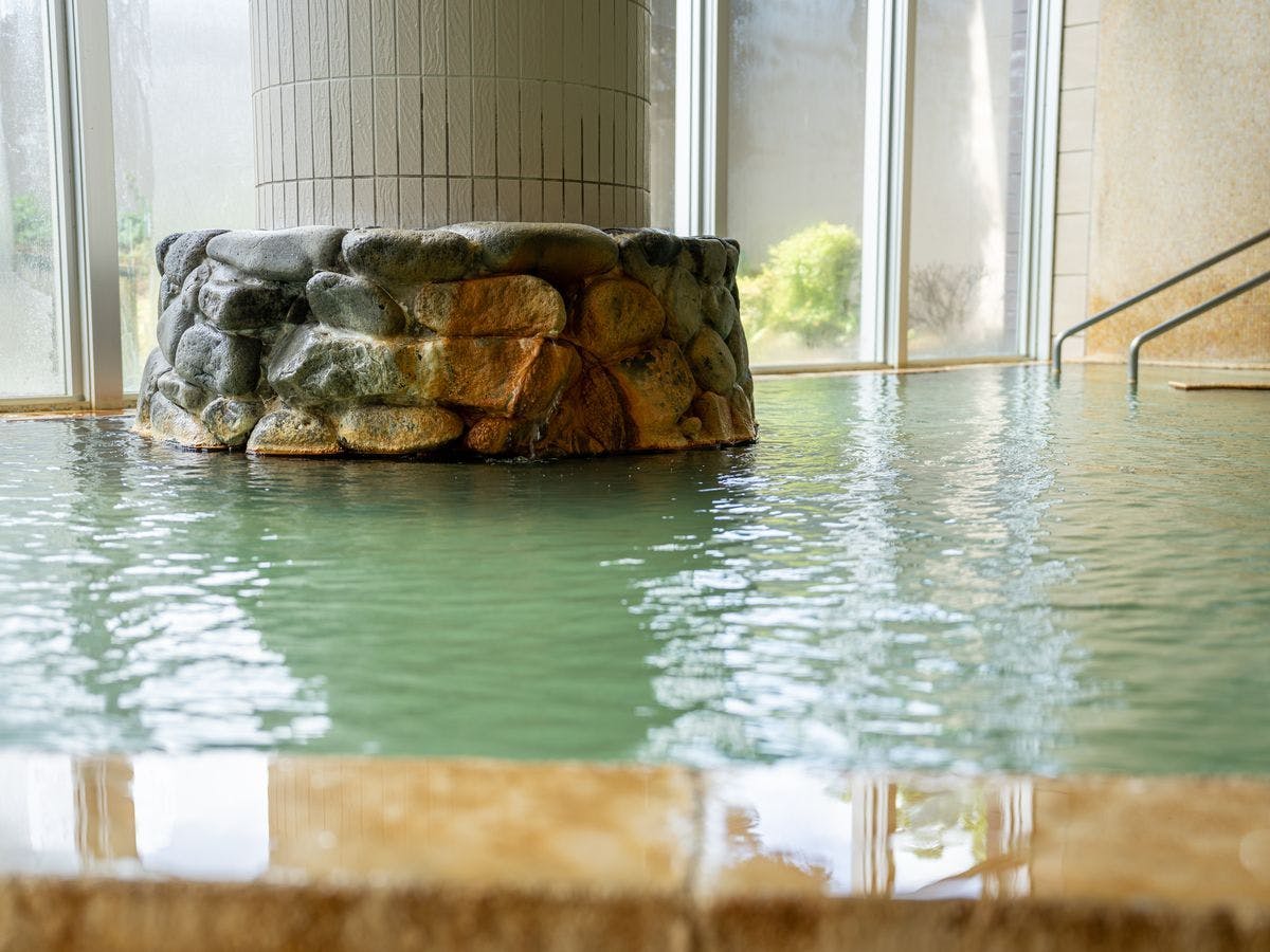 Bergantian setiap hari antara gaya Barat dan Jepang.