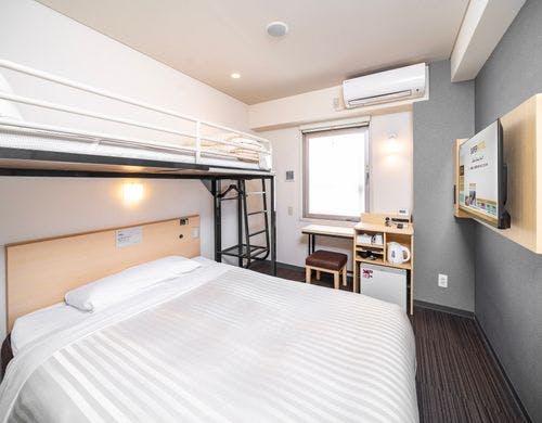 お子様に人気のロフトベッド付です。