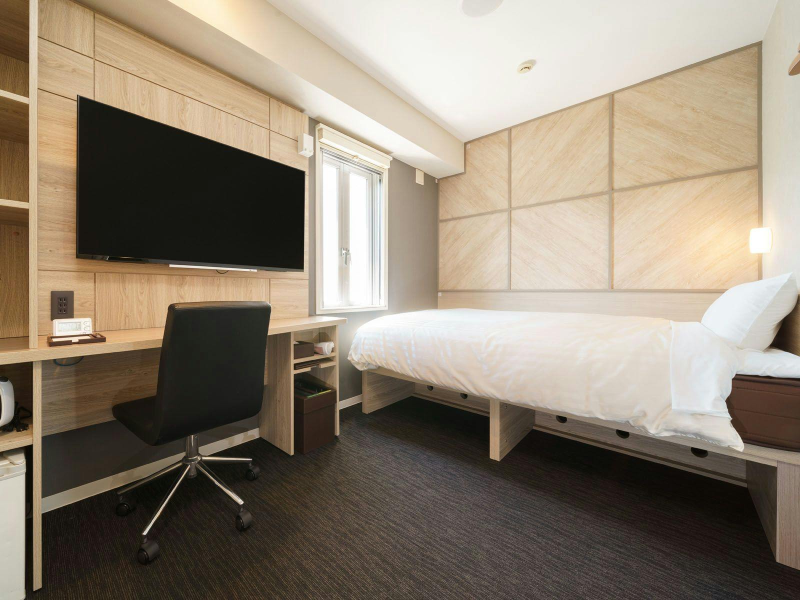 หลับสบายบนเตียงกว้าง 140 ซม.