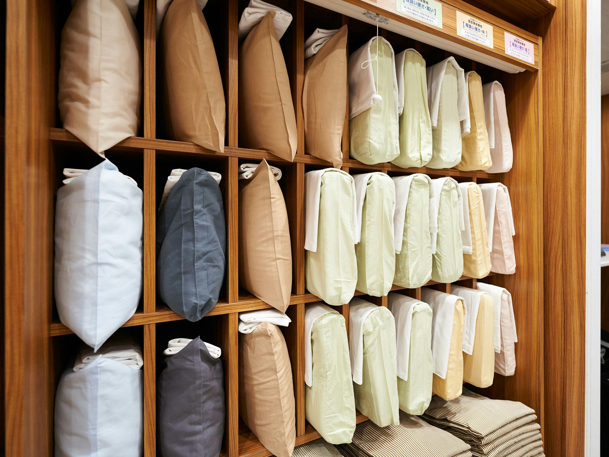 หมอน 8 แบบให้เลือกเพื่อการนอนหลับสบาย