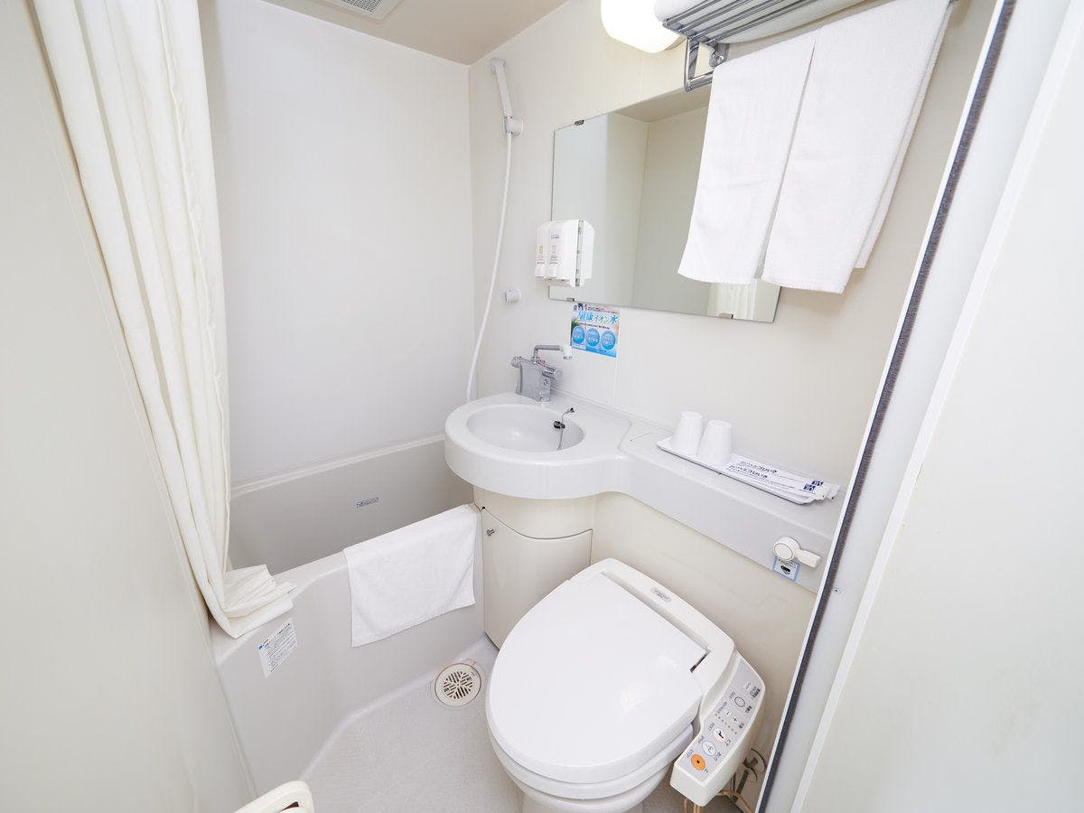 Semua kamar dilengkapi dengan unit kamar mandi.