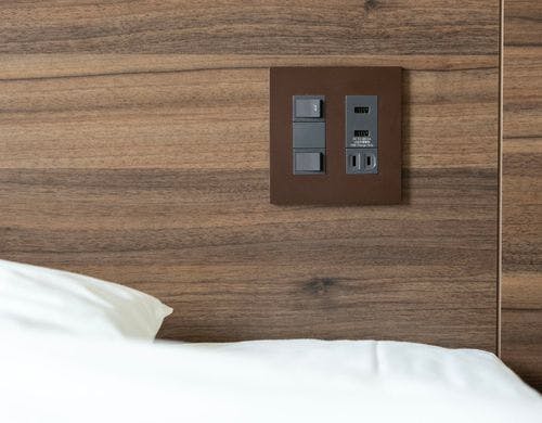 ベッドボードにＵＳＢコンセント有