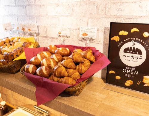 日替わりで楽しめる焼き立てパン